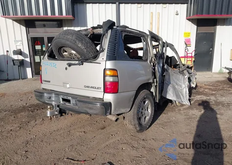 2004 Chevrolet Tahoe Lt z USA, uszkodzony, nr VIN 1GNEK13Z44J308778